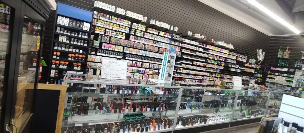 Image of Lincoln Smoke Vape & More
