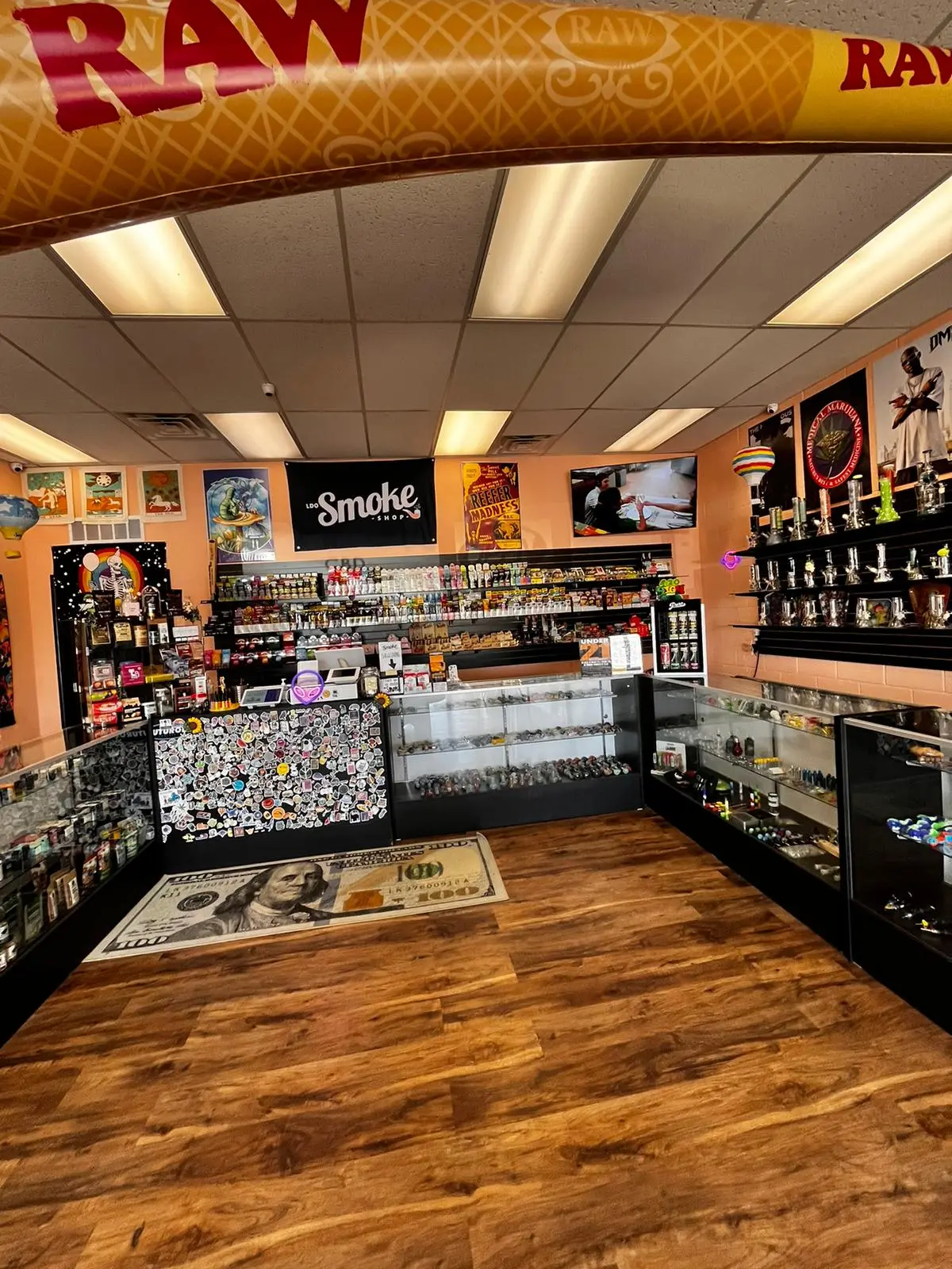 Image of Laredo Smoke Shop (South)