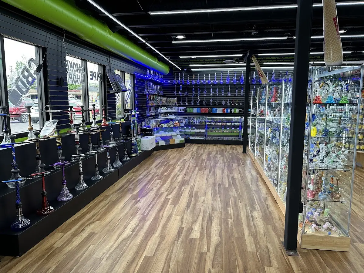 Image of 7 clouds smoke shop